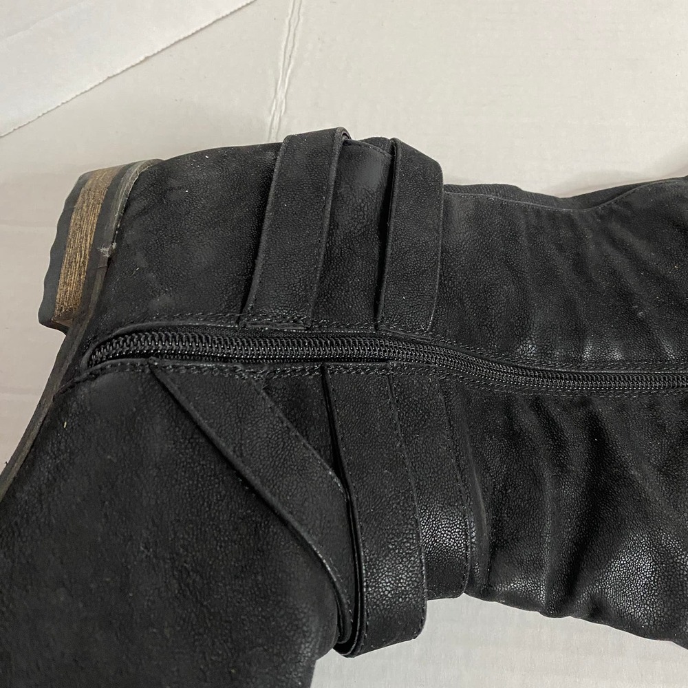 Black Knee-High Leather Boots - Picture 3 of 10